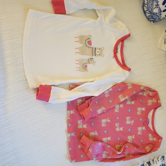 Little Me (2) Tops or Pj's 4T So cute! Lamas - Picture 5 of 7